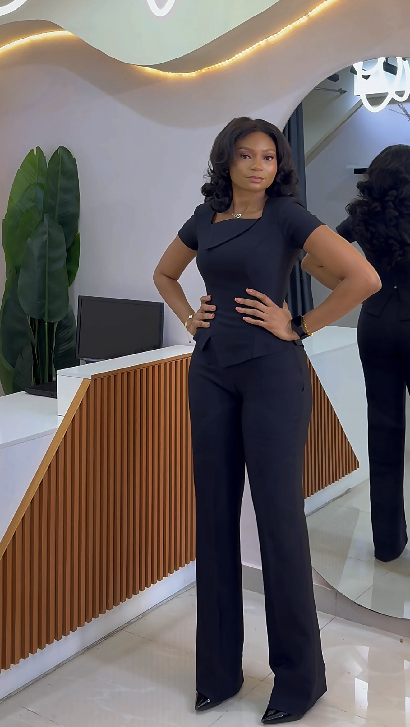 Tobi Set - Black - Image 2